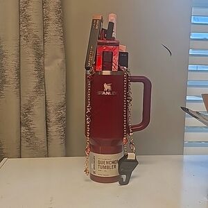 Stanley gift cup w necklace